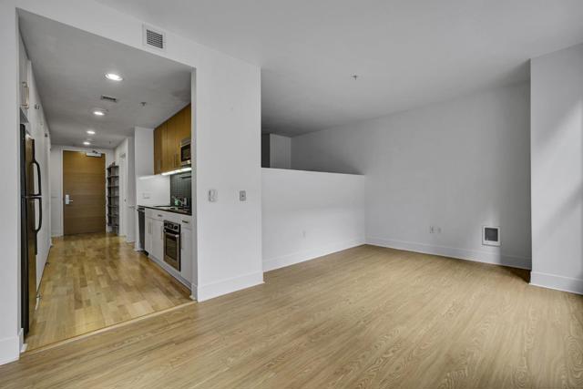74 New Montgomery Street, San Francisco CA: https://media.crmls.org/mediaz/5a6a5559-3474-48b8-ad45-cc0742f5649c.jpg