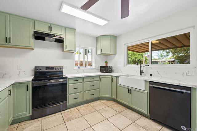 Detail Gallery Image 11 of 37 For 809 Buchanan St, Escondido,  CA 92027 - 3 Beds | 2 Baths