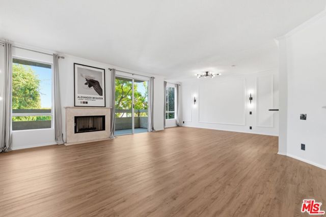 8960 Cynthia Street, West Hollywood CA: https://media.crmls.org/mediaz/5a6ad296-a16c-4e5e-a1fe-da6b18fa2981.jpg