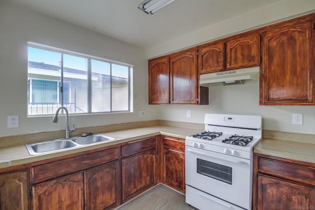 4410 12 Highland Ave, San Diego CA: https://media.crmls.org/mediaz/5a6af184-896e-4cff-9201-9cf1774a1338.jpg