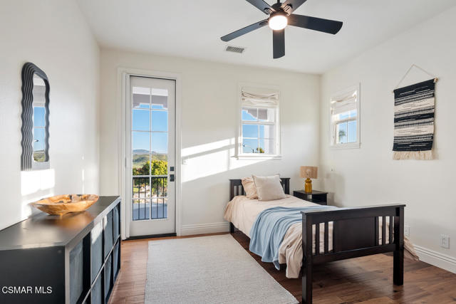 980 Via Anita, Newbury Park CA: https://media.crmls.org/mediaz/5a6b04e8-71cc-4eb7-b627-13d432bb33b3.jpg