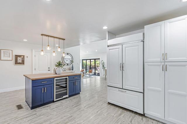 19680 Crestbrook Drive, Saratoga CA: https://media.crmls.org/mediaz/5a6bbc06-c5c8-439b-9b99-fc92bfa99ab2.jpg
