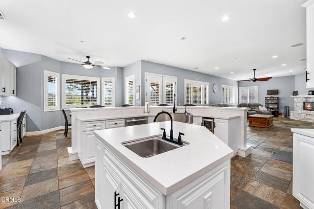 12428 Palmer Drive, Moorpark CA: https://media.crmls.org/mediaz/5a6dc02a-8483-4b04-b7f9-7662d1d3e21c.jpg