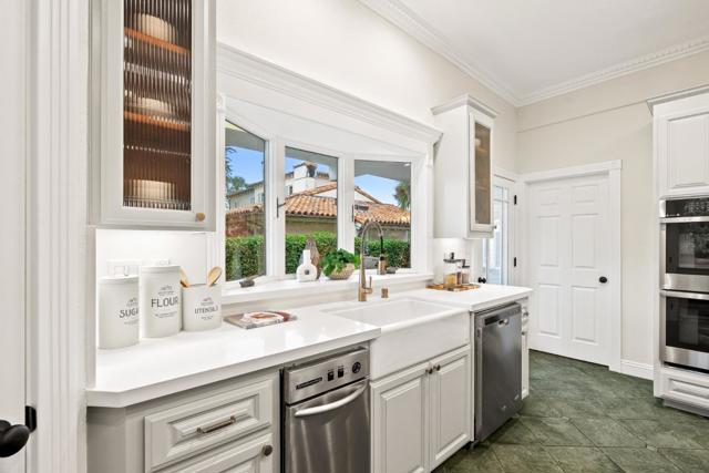 320 Cliff Drive, Aptos CA: https://media.crmls.org/mediaz/5a6decd6-b09f-443f-8d2c-5d9f666d8359.jpg