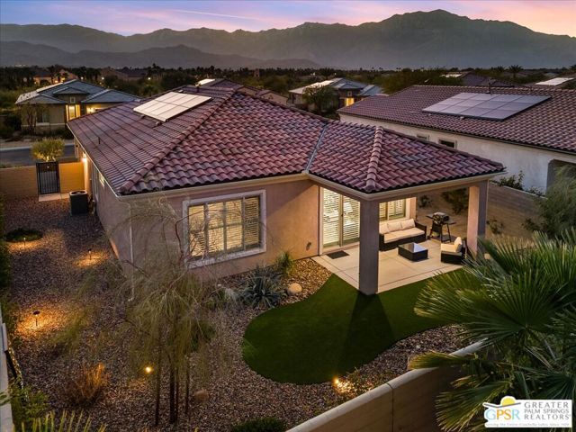 24 Cabernet, Rancho Mirage CA: https://media.crmls.org/mediaz/5a6e1b3a-c4d9-4a47-babb-b27245c5c786.jpg