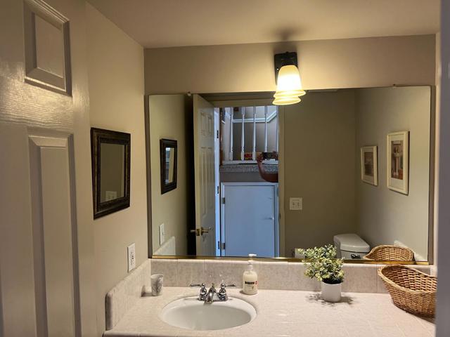 1298 Hersman Drive, Gilroy CA: https://media.crmls.org/mediaz/5a6e625d-7865-43b5-8917-89ba5bbdb863.jpg