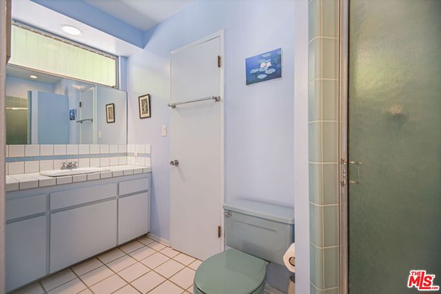 13044 Sky Valley Road, Los Angeles CA: https://media.crmls.org/mediaz/5a6eb761-e786-4798-8a4e-ec4b769da08a.jpg