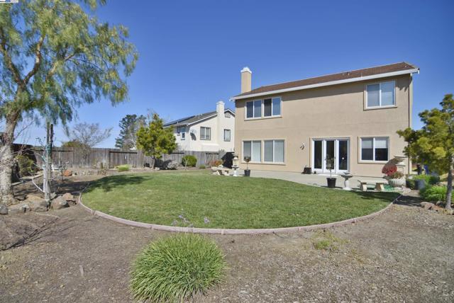 Image 33 of 38 For 25657 Crestfield Dr