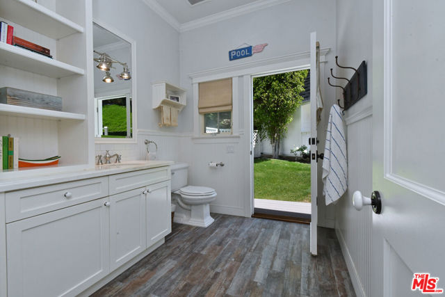 Image 44 of 55 For 3640 Longridge Avenue