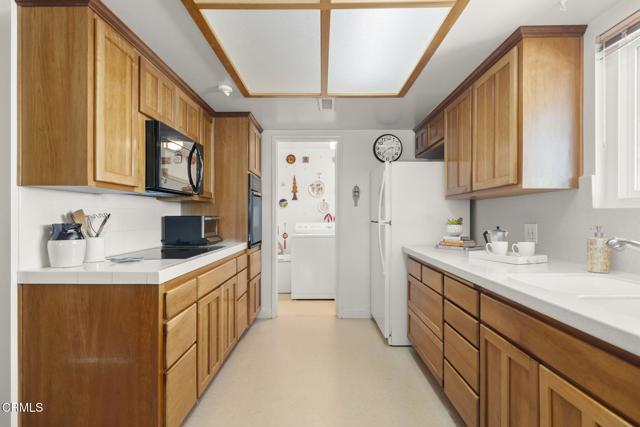 4907 Island View Street, Oxnard CA: https://media.crmls.org/mediaz/5a70b1e6-06f4-4de0-9f73-bae93ba27975.jpg