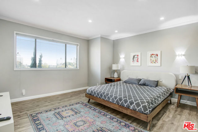 Image 8 of 16 For 831 Gretna Green Way 302