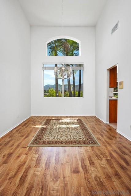 757 Marigold Way, San Marcos CA: https://media.crmls.org/mediaz/5a72a5b2-909b-4fbc-8bfb-a05609d09f8f.jpg
