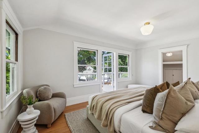 310 Chapin Lane, Burlingame CA: https://media.crmls.org/mediaz/5a72cd7f-08a8-4c8d-9bb9-9905fa381f5d.jpg