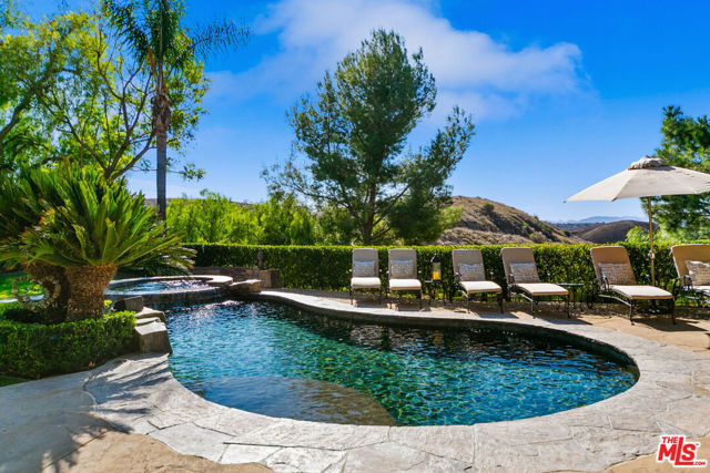 24822 Wooded Vista, West Hills CA: https://media.crmls.org/mediaz/5a73139b-f18f-4159-9efa-10e444fe2a64.jpg