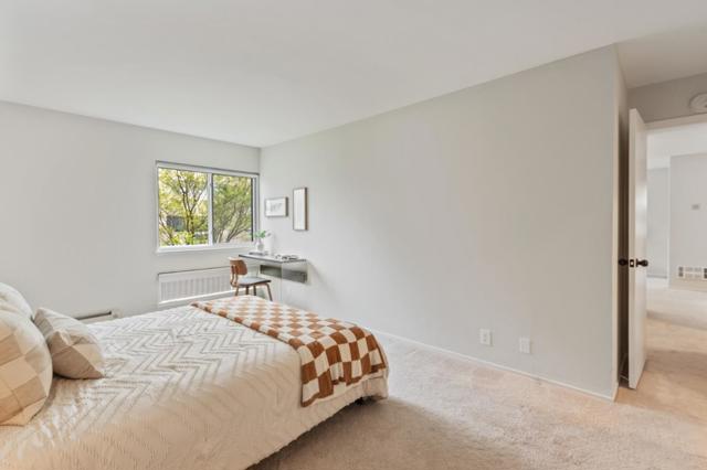 918 Beach Park Boulevard, Foster City CA: https://media.crmls.org/mediaz/5a733620-e629-4768-b8cd-a55707b027ad.jpg
