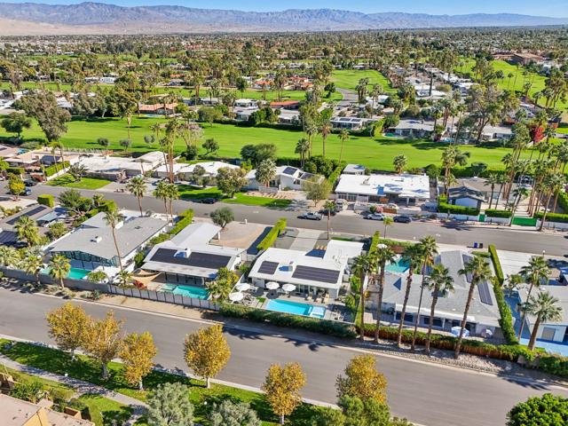 2463 S Broadmoor Drive, Palm Springs CA: https://media.crmls.org/mediaz/5a748fe8-75aa-4060-879f-b13807ee7a59.jpg