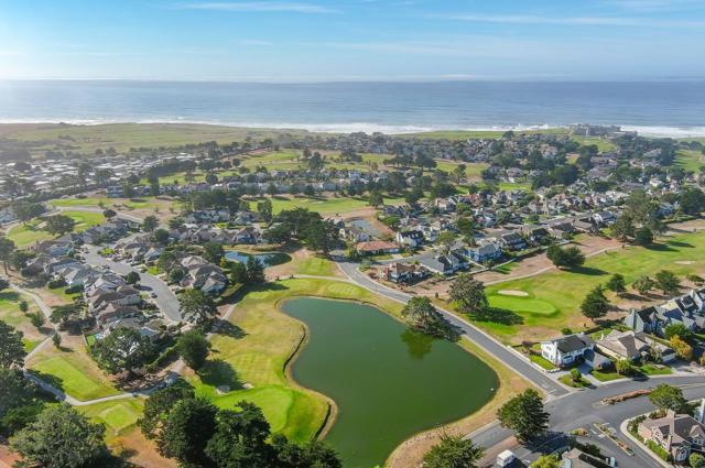 380 Greenbrier Road, Half Moon Bay CA: https://media.crmls.org/mediaz/5a74e0ba-a8b9-440a-a0ba-9e0efd604538.jpg