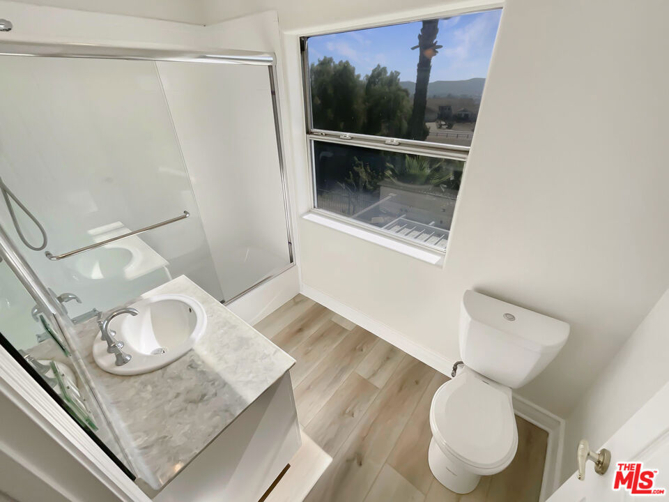 MLS #25505603 image #29