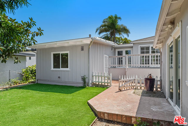769 Wildomar, Pacific Palisades CA: https://media.crmls.org/mediaz/5a75961a-32f2-4dd2-9448-b99618590ec8.jpg