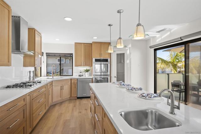 1307 Clove St, San Diego CA: https://media.crmls.org/mediaz/5a761798-1838-409c-928b-93522f3f044c.jpg