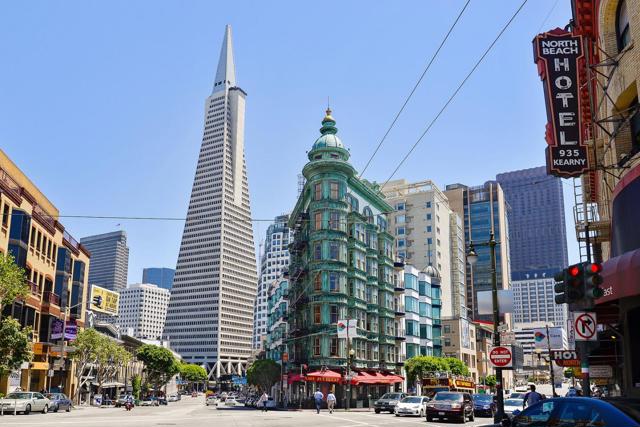 806810 Union Street, San Francisco CA: https://media.crmls.org/mediaz/5a7710d0-3cae-42df-8339-ddee2c4c81a4.jpg
