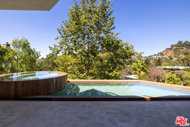 2671 Astral Drive, Los Angeles CA: https://media.crmls.org/mediaz/5a777096-b874-43c4-b125-ce65f4dceb89.jpg