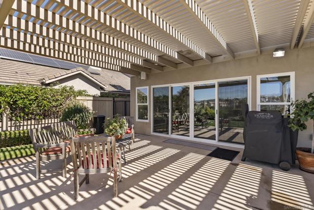 Image 45 of 61 For 18658 Locksley St