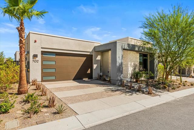 702 Fountain Dr Drive, Palm Springs, CA 92262