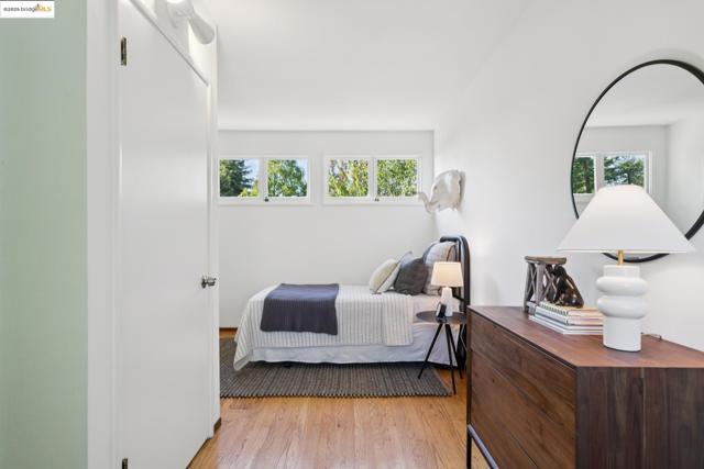 1069 Miller Ave, Berkeley CA: https://media.crmls.org/mediaz/5a792c6c-055a-498f-a0d6-2de6653eba5a.jpg