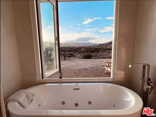 5195 Pioneertown Road, Pioneertown CA: https://media.crmls.org/mediaz/5a7961ac-c630-4578-8ded-e7a0f169b69f.jpg