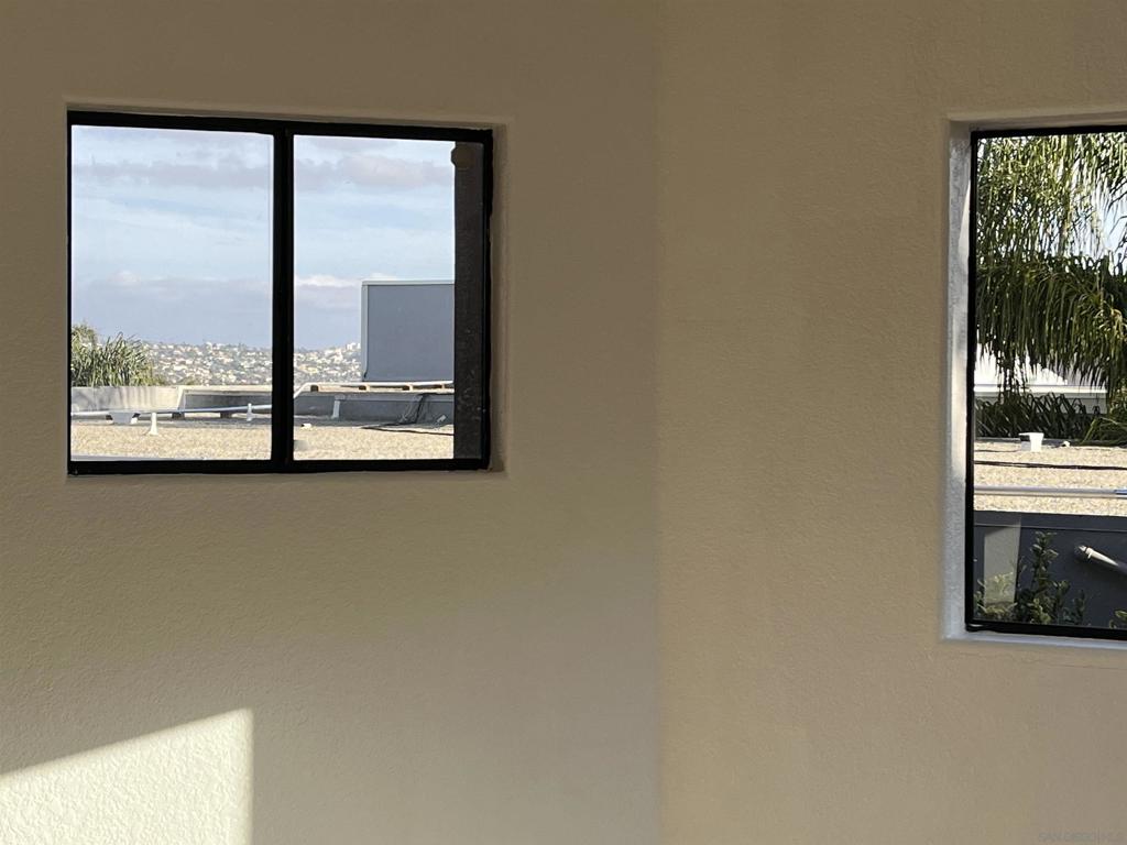 https://media.crmls.org/mediaz/5a796428-2f0c-4116-8bb6-a303fa94f013.jpg?preset=X-Large