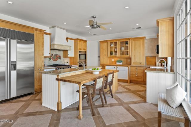 Detail Gallery Image 11 of 45 For 2596 Wallingford Dr, Beverly Hills,  CA 90210 - 4 Beds | 3/1 Baths