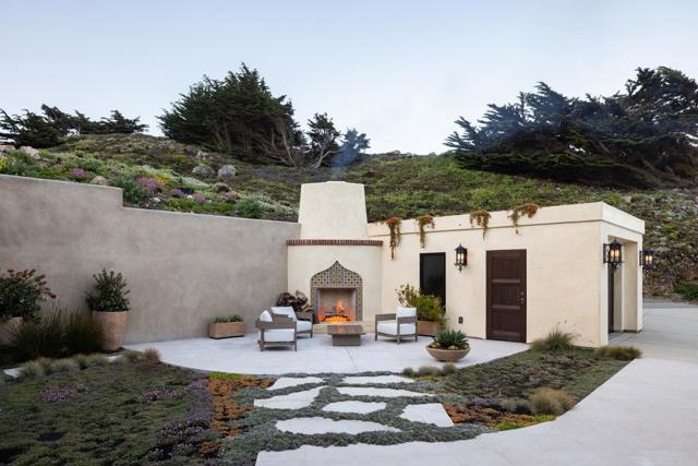 36654 Highway 1, Carmel CA: https://media.crmls.org/mediaz/5a7a1924-a85e-478f-a139-4c745884a42a.jpg