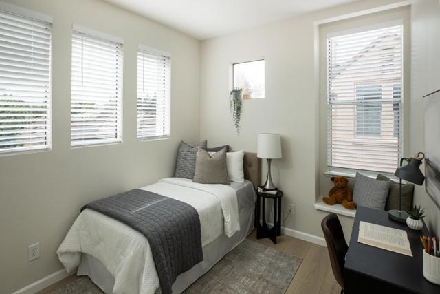 143 Frederick Court, Mountain View CA: https://media.crmls.org/mediaz/5a7a4503-dc45-41b9-be50-e27fe812a67a.jpg