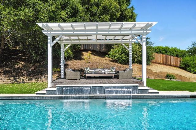 12252 Menalto Drive, Los Altos Hills CA: https://media.crmls.org/mediaz/5a7a86b0-498f-48e6-8764-260b6a49efef.jpg