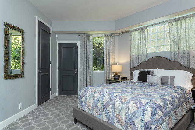 1311 Fuego Circle, Palm Springs CA: https://media.crmls.org/mediaz/5a7a98e2-a74a-4a01-8722-5d464cd2f24a.jpg