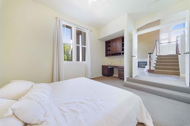 2173 Twisted Oak Ln Lane, Alpine CA: https://media.crmls.org/mediaz/5a7b0adb-d953-410d-a676-22383448adce.jpg