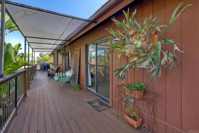 Detail Gallery Image 4 of 60 For 28242 Glenmeade Way, Escondido,  CA 92026 - 4 Beds | 3/1 Baths