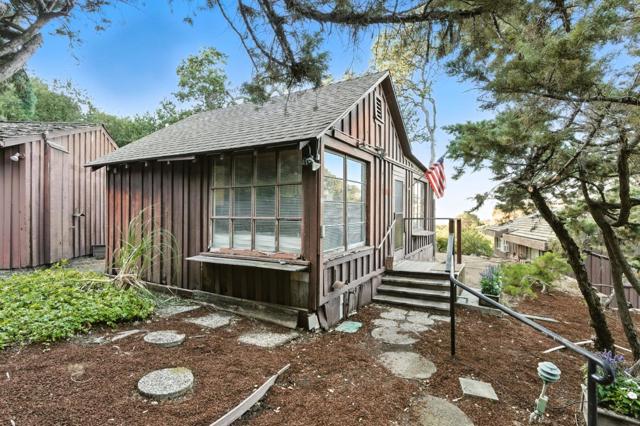 27763 Altamont Circle, Los Altos CA: https://media.crmls.org/mediaz/5a7ba15d-8522-4fd4-aeb0-5ed364fa012e.jpg