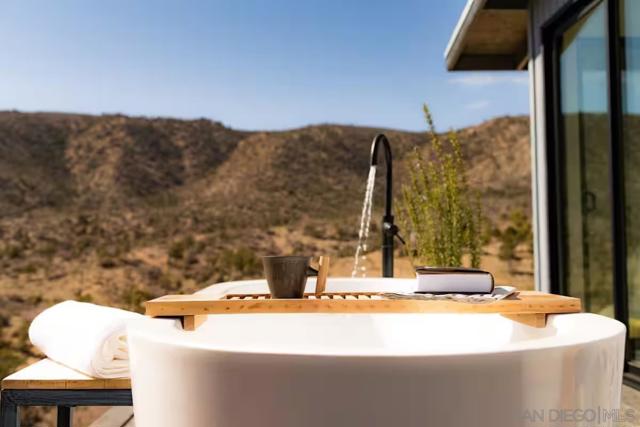 48311 Burns Canyon Rd, Pioneertown CA: https://media.crmls.org/mediaz/5a7bc67a-2826-4183-987c-5af73e8cd9f8.jpg