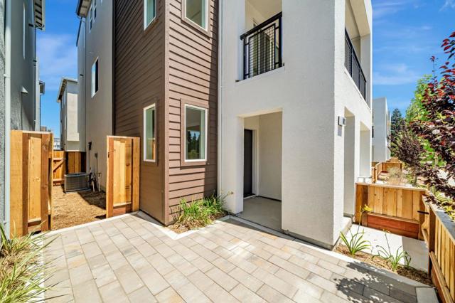 1017 Sinopia Terrace, San Ramon CA: https://media.crmls.org/mediaz/5a7c1f32-d209-4876-a8ef-3c322a57c45e.jpg