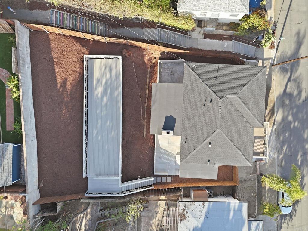 https://media.crmls.org/mediaz/5a7c9506-4076-4e5a-a504-18b33268168b.jpg?preset=X-Large