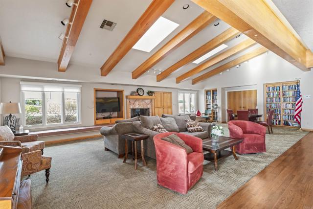 Detail Gallery Image 9 of 14 For 6330 Genesee Ave #220,  San Diego,  CA 92122 - 1 Beds | 1 Baths