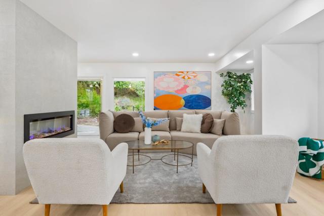 3 Harran Circle, Orinda CA: https://media.crmls.org/mediaz/5a7d3625-093d-4c9d-9d8a-4439adaa1093.jpg