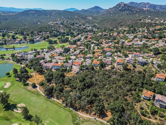 15549 Vista Vicente Dr, Ramona CA: https://media.crmls.org/mediaz/5a7db550-5f82-4fd5-bd17-b0c8f43cd7f5.jpg