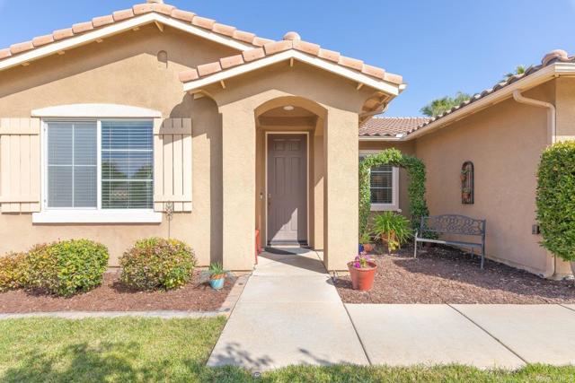 Detail Gallery Image 8 of 44 For 32224 Geranium St, Winchester,  CA 92596 - 4 Beds | 2/1 Baths