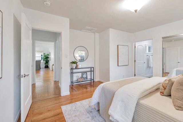 25 Overlake Court, Oakland CA: https://media.crmls.org/mediaz/5a7e7dc3-f600-423d-b7dd-b14eabf1076a.jpg