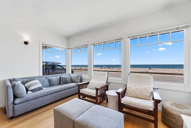 325 Beach Drive, Aptos CA: https://media.crmls.org/mediaz/5a7f1540-3a68-4ca0-bff4-89a5dfffd645.jpg