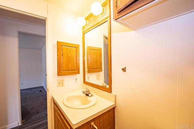 13114 Dana Vista Street, Poway CA: https://media.crmls.org/mediaz/5a7f2d9c-57fd-42e2-9215-b41b081fb279.jpg