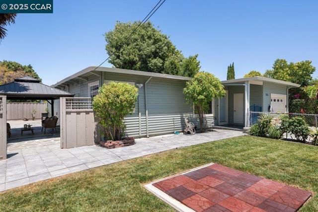 Image 35 of 56 For 561 Manzanita Ave